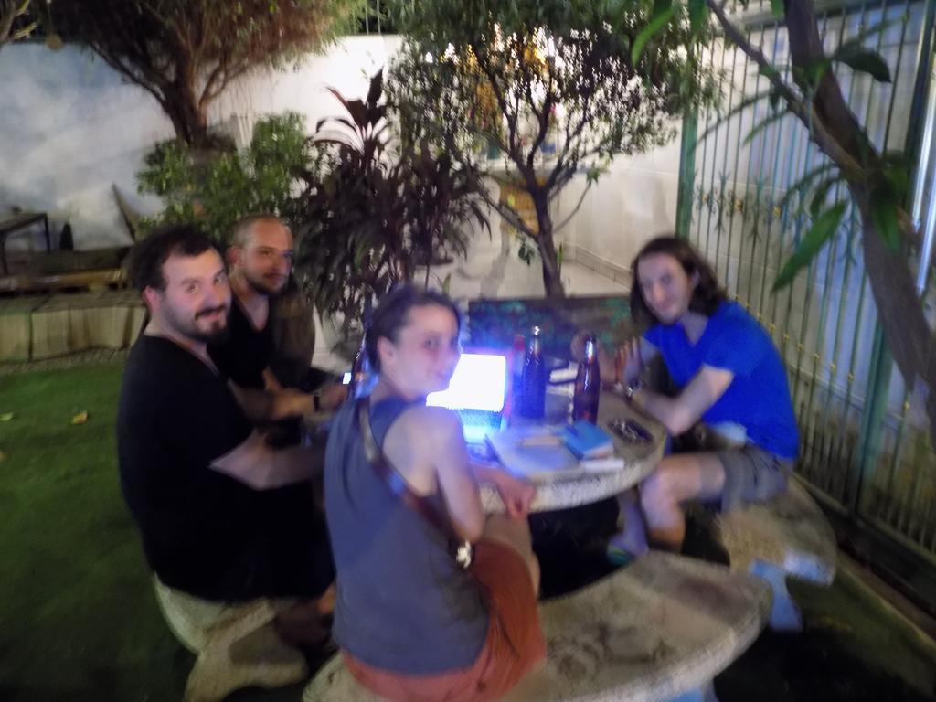 The Oasis Hostel (Adults Only) Bangkok Exterior foto