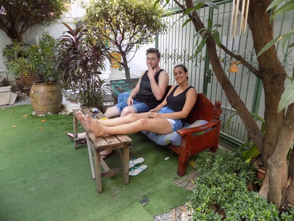 The Oasis Hostel (Adults Only) Bangkok Exterior foto